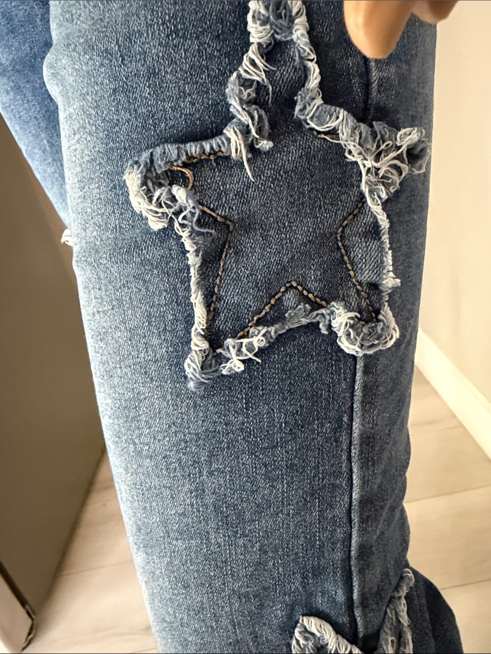 Ashley Mason Premium Star Patch Straight Leg Jeans Size 26 | Distressed Denim - Picture 2 of 8